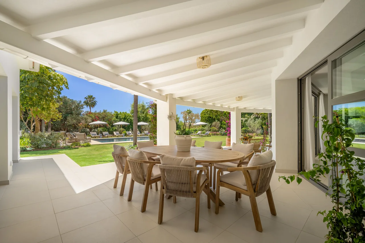 5-bedroom villa in La Cerquilla with private pool and private garden — image 35
