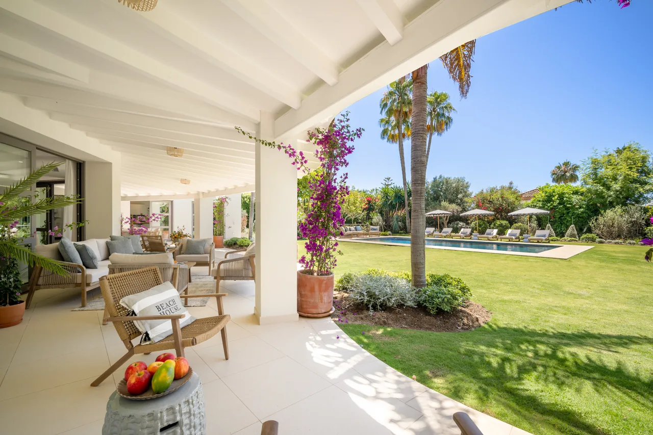5-bedroom villa in La Cerquilla with private pool and private garden — image 40