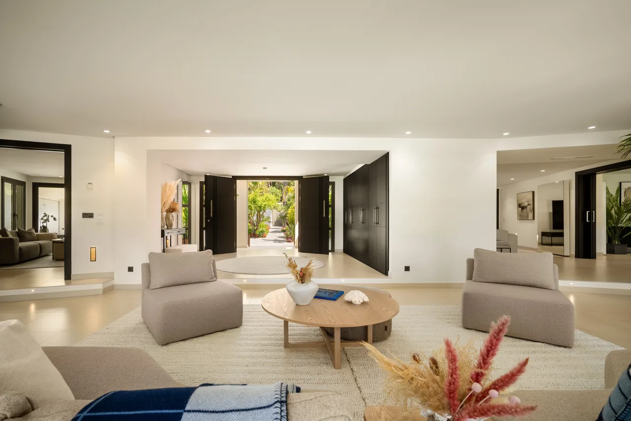 5-bedroom villa in La Cerquilla with private pool and private garden — image 48