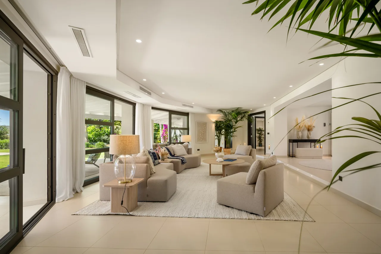 5-bedroom villa in La Cerquilla with private pool and private garden — image 50