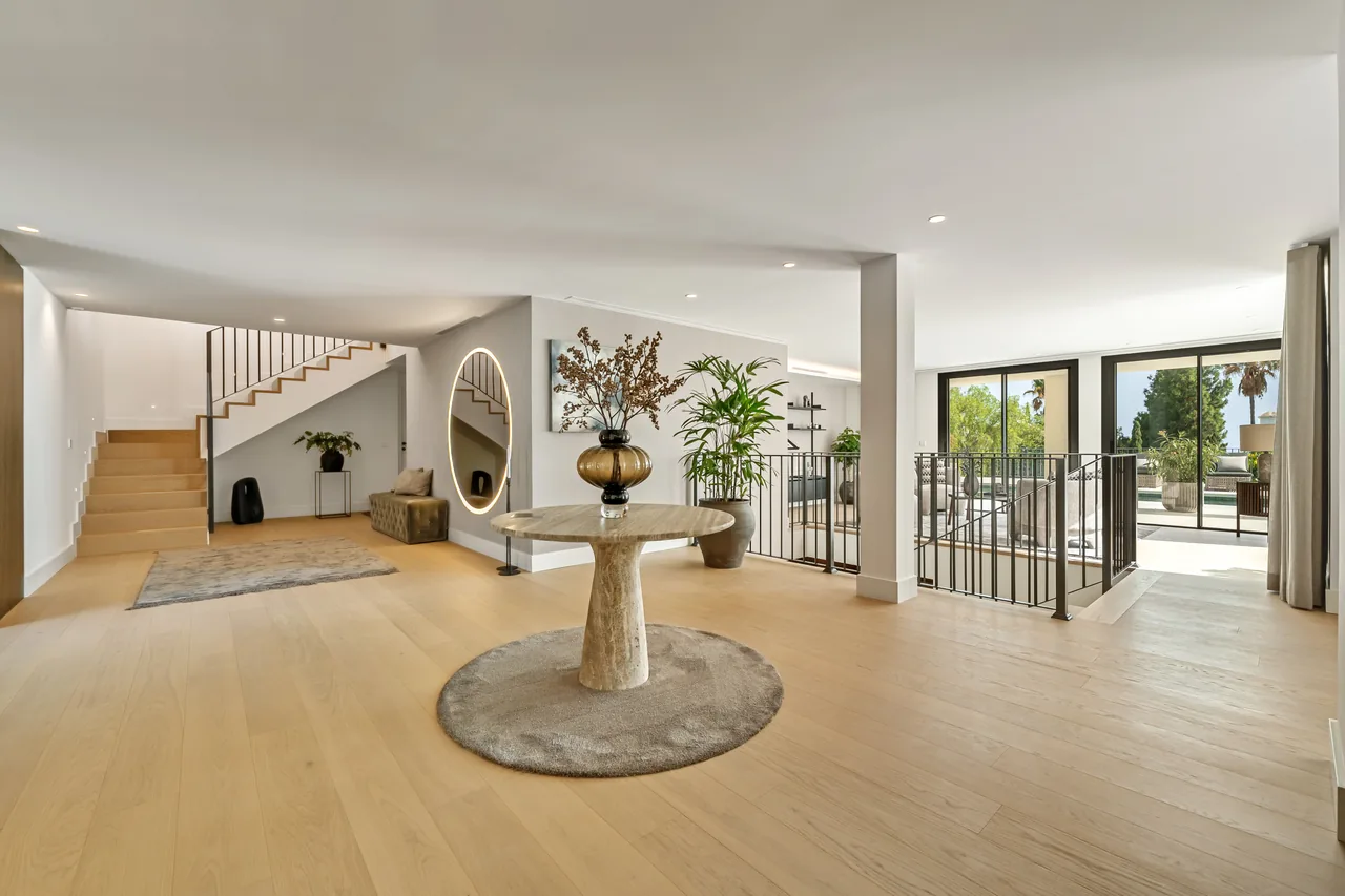 5-bedroom villa in Rocio de Nagüeles with private pool and private garden — image 29