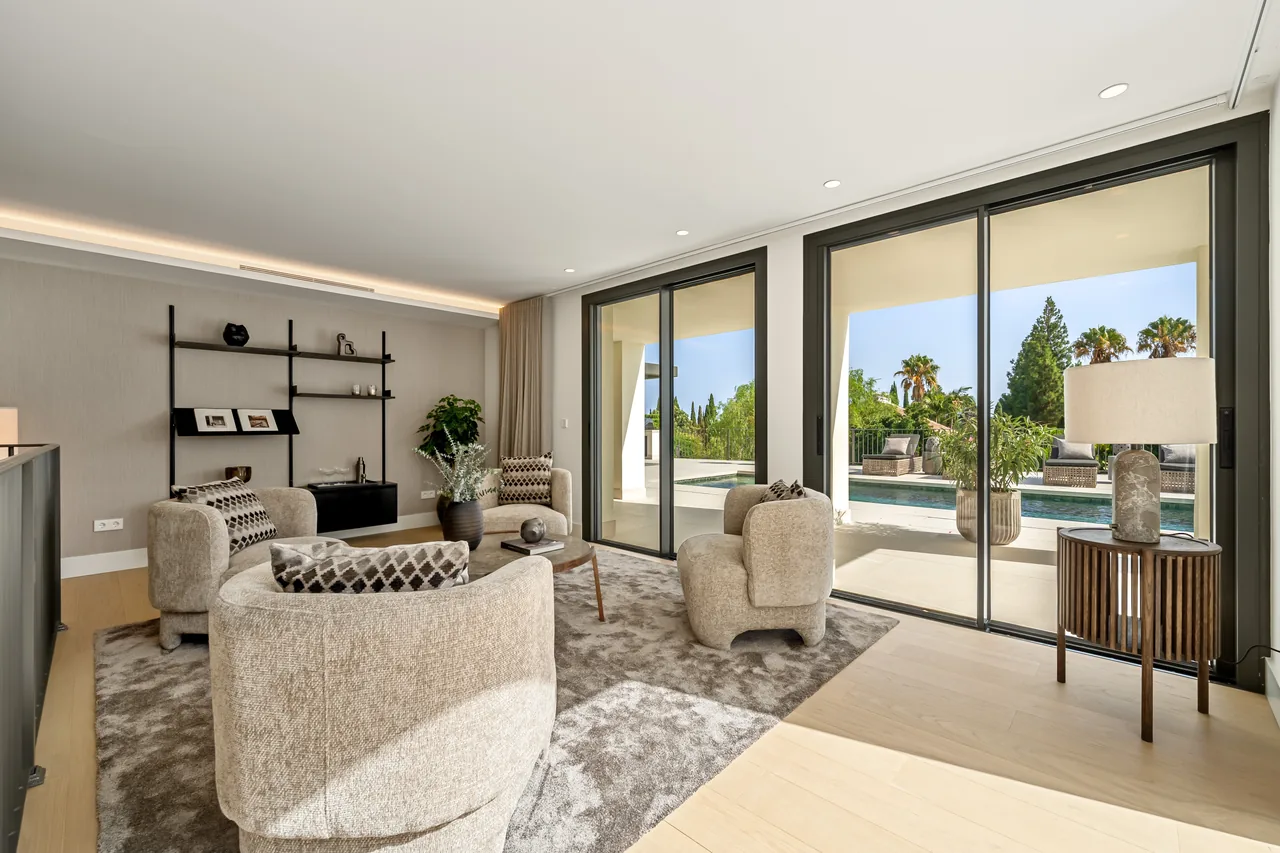 5-bedroom villa in Rocio de Nagüeles with private pool and private garden — image 30