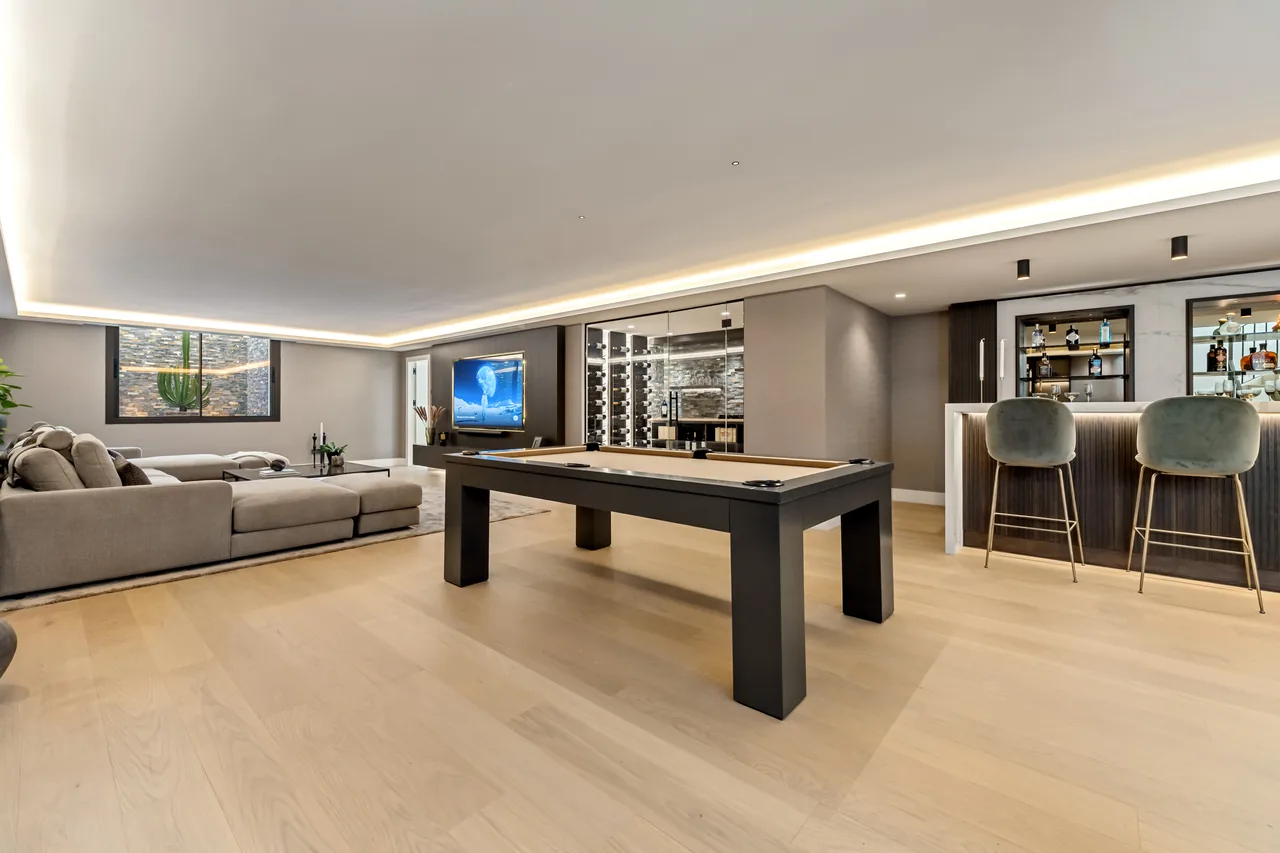 5-bedroom villa in Rocio de Nagüeles with private pool and private garden — image 33