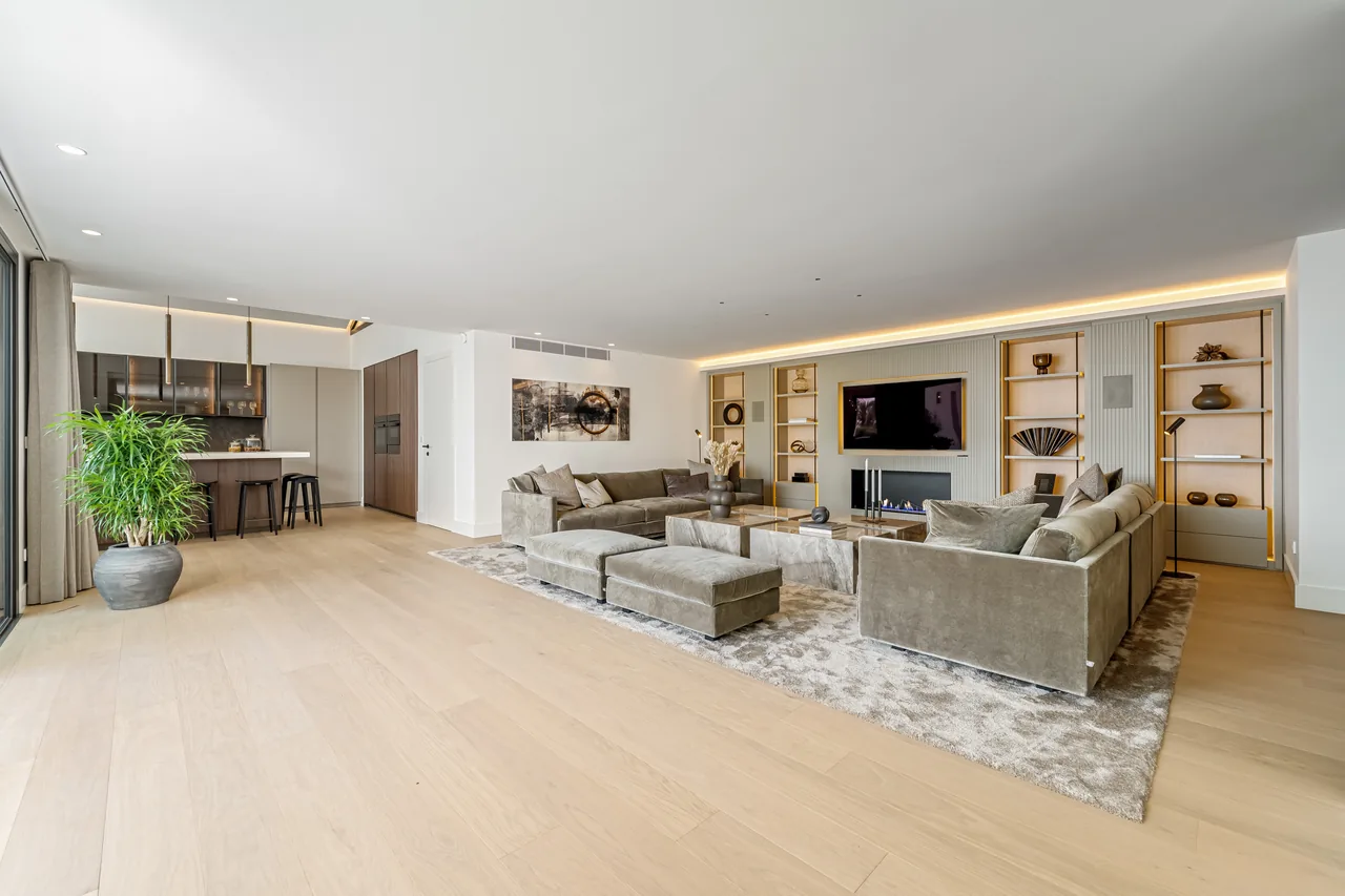 5-bedroom villa in Rocio de Nagüeles with private pool and private garden — image 44