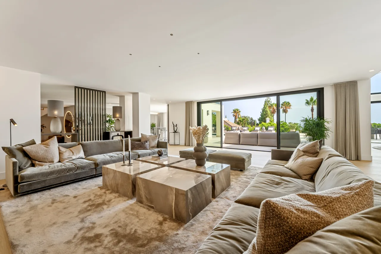 5-bedroom villa in Rocio de Nagüeles with private pool and private garden — image 46