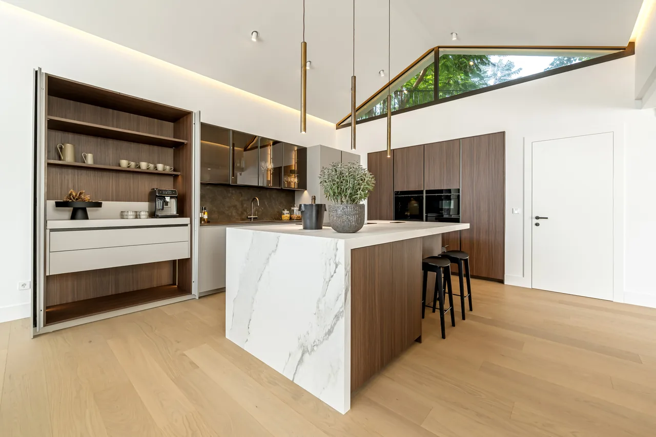 5-bedroom villa in Rocio de Nagüeles with private pool and private garden — image 52