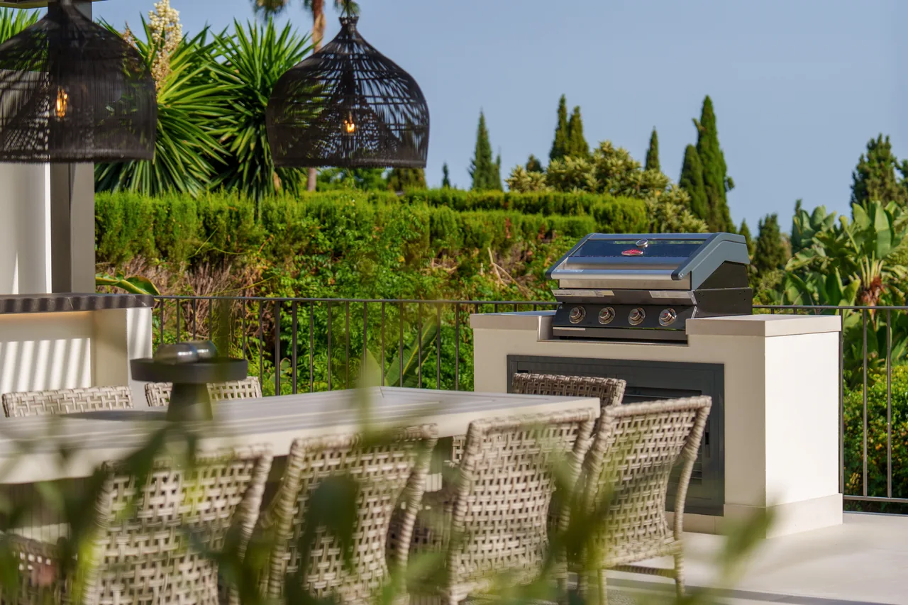 5-bedroom villa in Rocio de Nagüeles with private pool and private garden — image 73