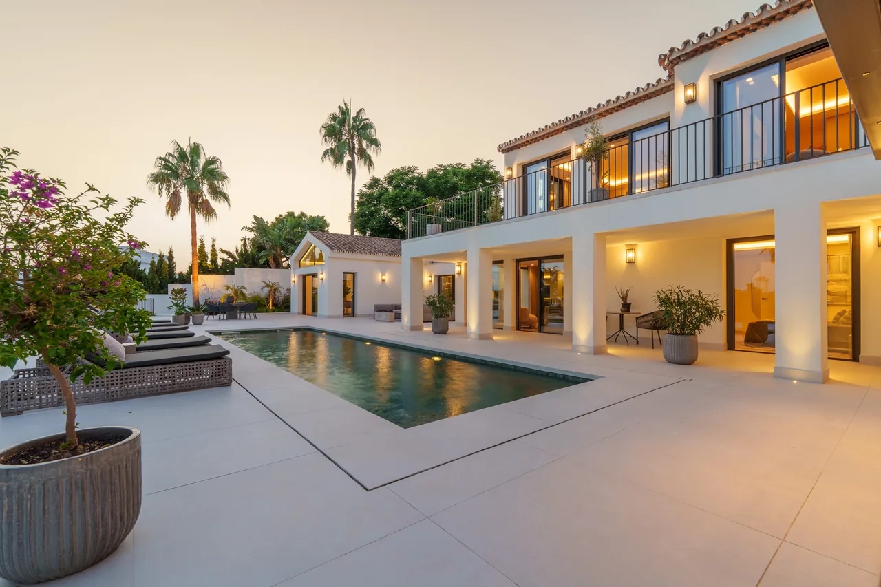 5-bedroom villa in Rocio de Nagüeles with private pool and private garden — image 78