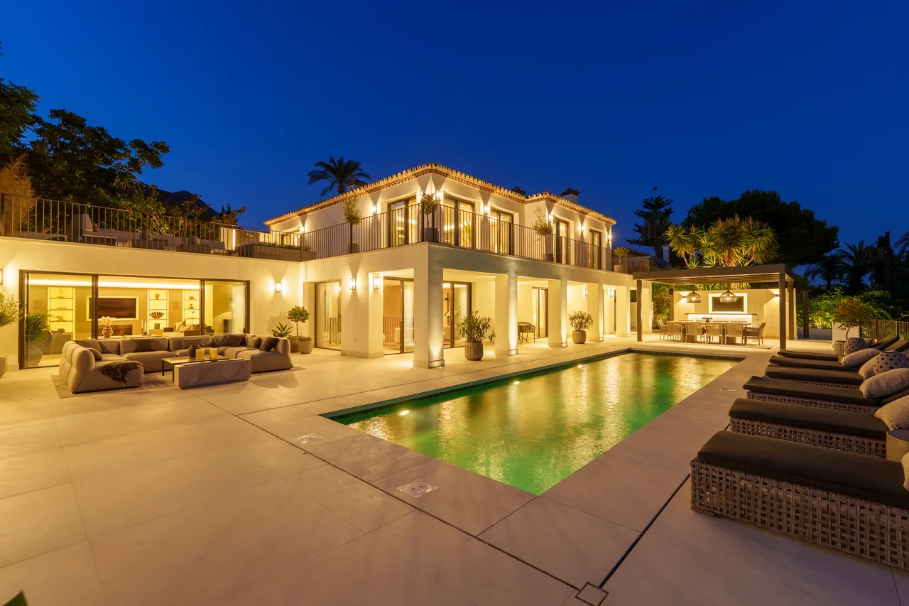 5-bedroom villa in Rocio de Nagüeles with private pool and private garden — image 84