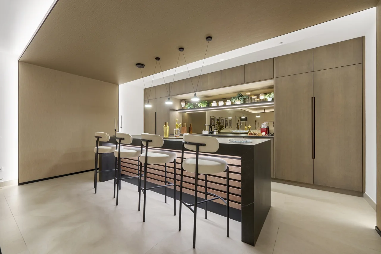 6-bedroom villa in Altos de Puente Romano with private pool and private garden — image 6