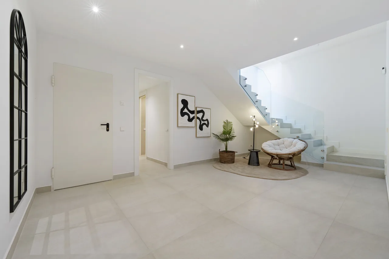 6-bedroom villa in Altos de Puente Romano with private pool and private garden — image 60