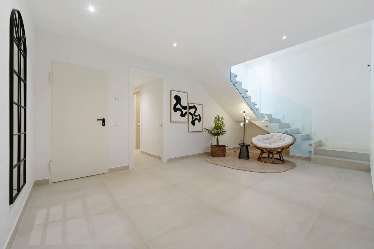 6-bedroom villa in Altos de Puente Romano with private pool and private garden — image 118