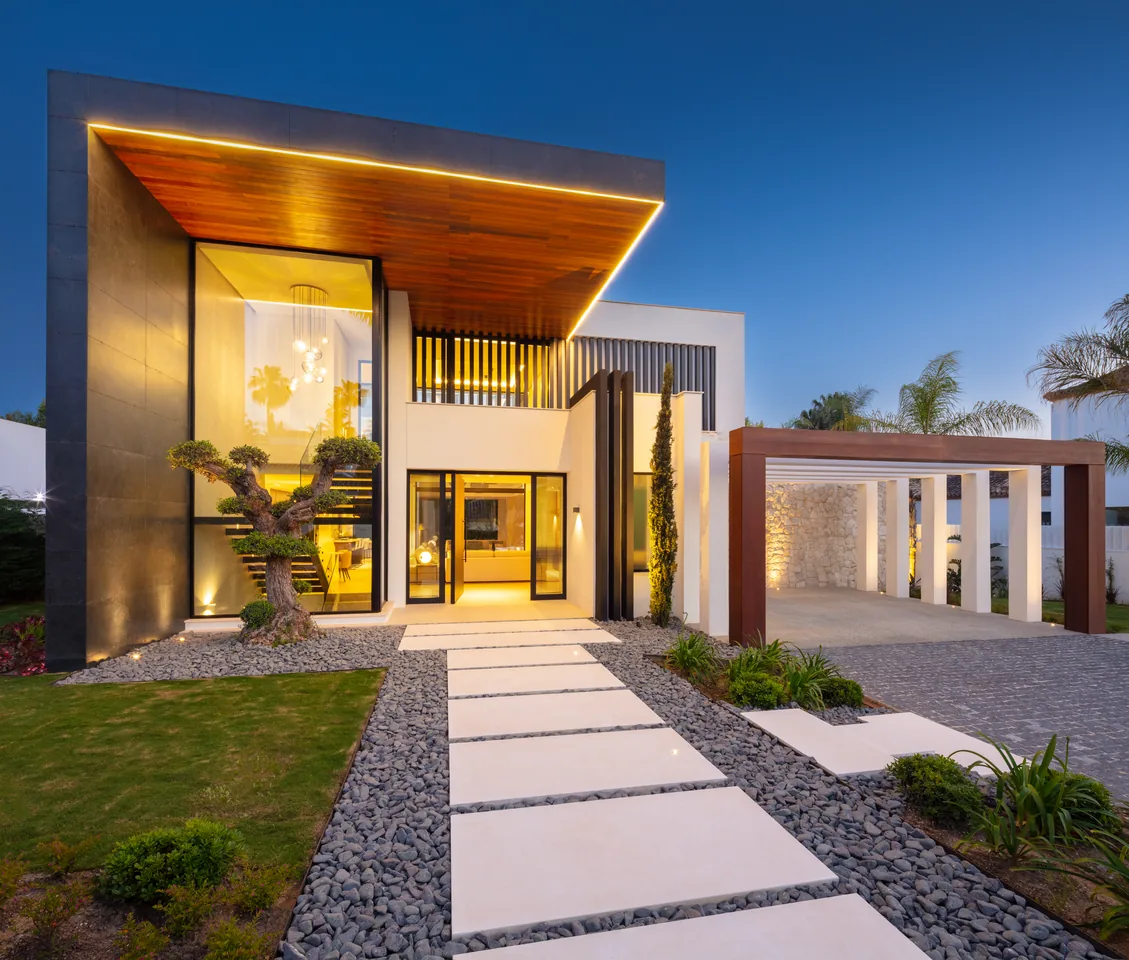 5-bedroom villa in Las Brisas with private pool and private garden — image 28